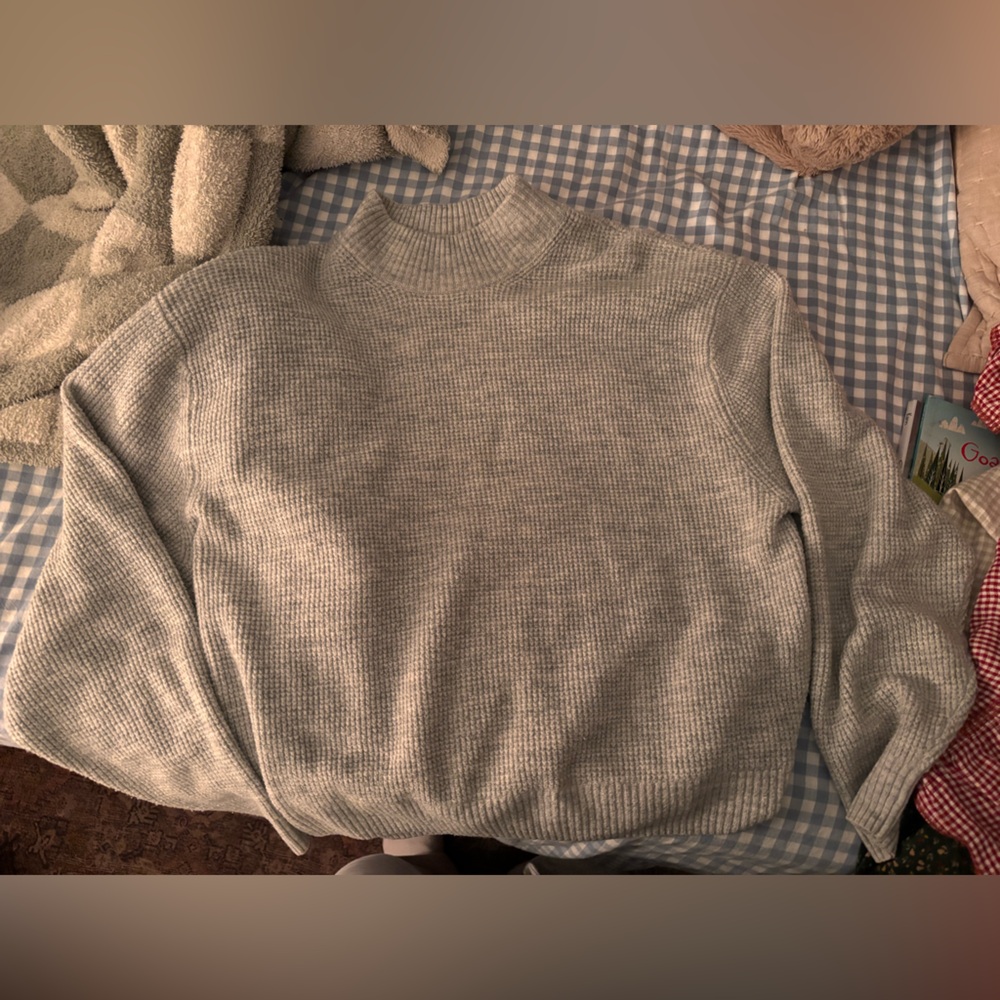 GAP Light Gray Mockneck Sweater
